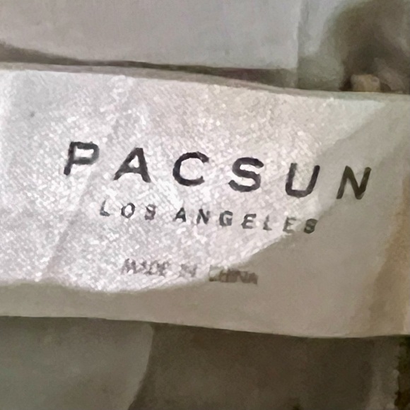 PacSun High Rise Mom Shorts Light Wash Distressed | Size 28 - Picture 4 of 5